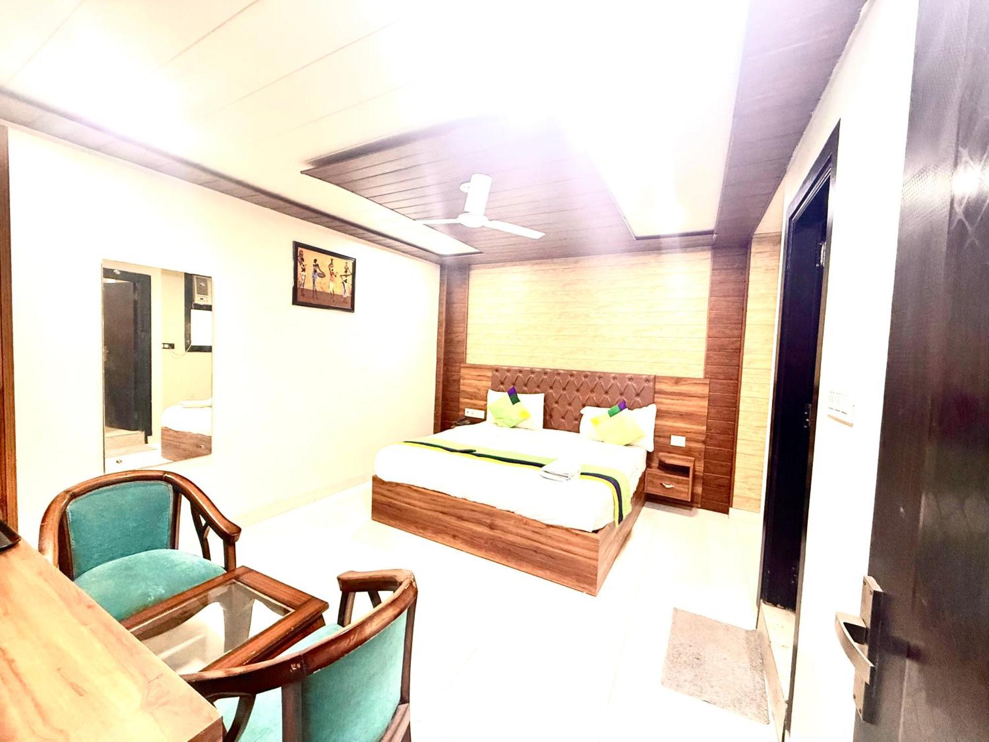 Marina Near Igi Airport Delhi 4* New Delhi